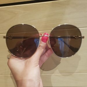 GUCCI sunglasses nearly new